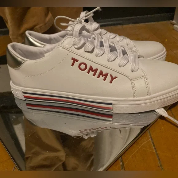 Tommy Hilfiger Sz7.5 Women’s Shoes - Picture 1 of 10